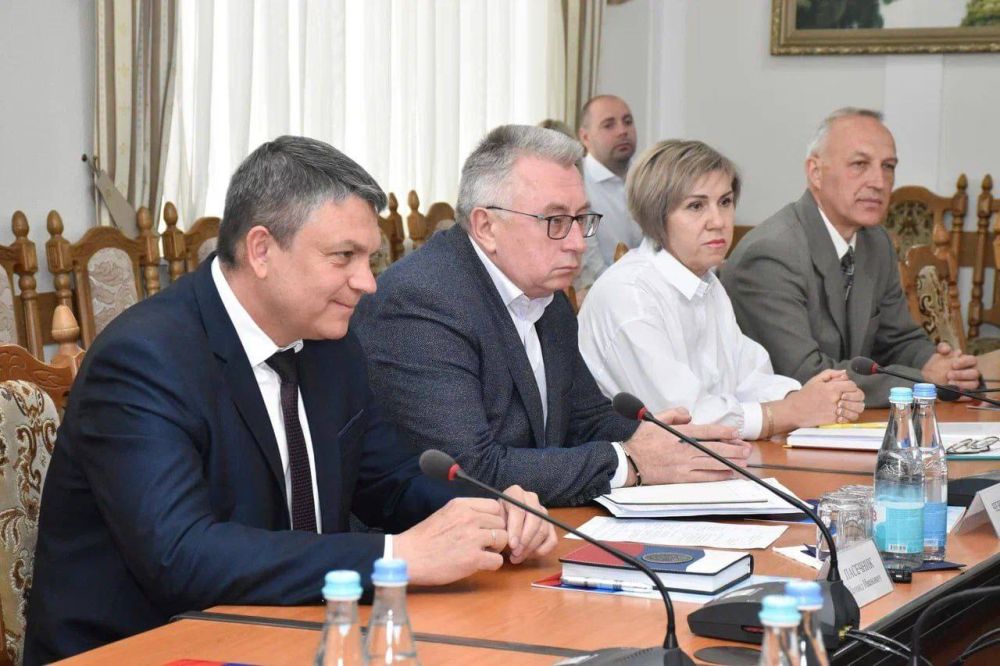 Леонид Пасечник: Провел встречу с заместителем руководителя Федерального казначейства Александром Демидовым