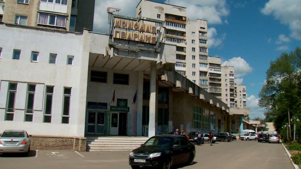 Специалисты тюменской компании «РЕМиСТР» завершили капитальный ремонт системы отопления в здании Центральной городской библиотеки Краснодона