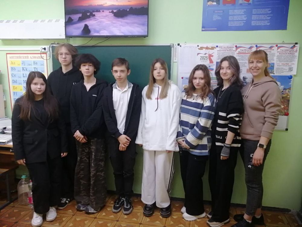 Специалист ГБУЗ "ЛГМБ №7" ЛНР провела профориентационную беседу со школьниками