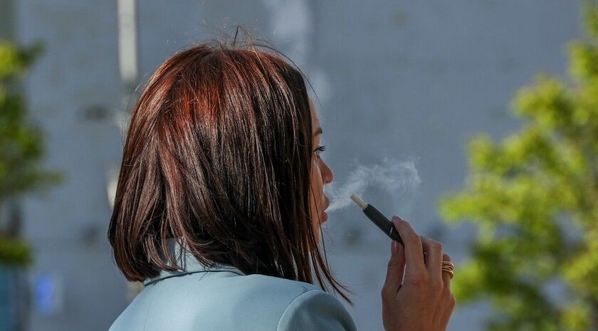 Парламент ЛНР установил дополнительные ограничения на курение в общественных местах