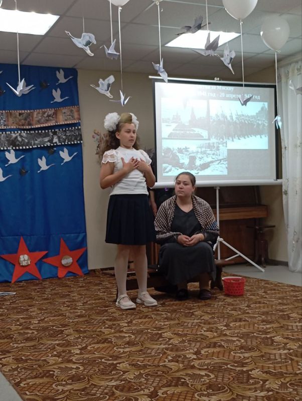 15 мая в Брянковском учебно-воспитательном комплексе № 17 прошла патриотическая акция – «День белых журавлей»