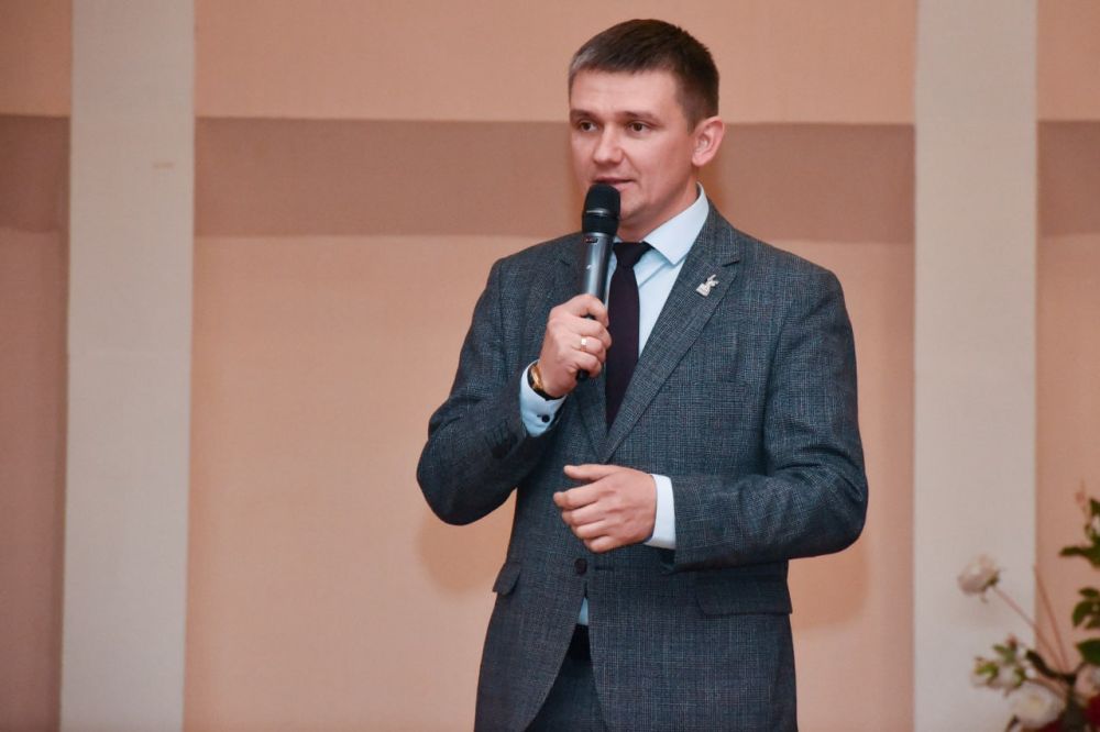 Александр Ермоленко принял участие в торжественном мероприятии, посвященном Дню основания Российского Красного Креста