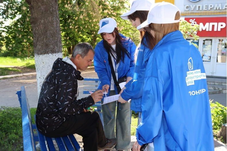 Волонтеры в Свердловском округе продолжают работу в рамках федеральной программы ФКГС нацпроекта «Инфраструктура для жизни»