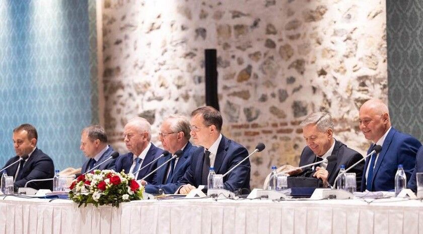 ������ � ������� ���������� �������������� 1 000 �� 1 000 � ���������