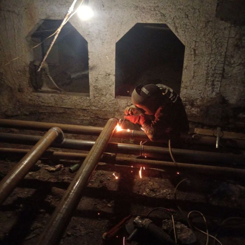 В Антраците коммунальщики готовят системы центрального отопления многоквартирных домов к следующей зиме