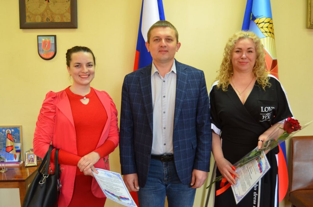 Евгений Морозов: Сегодня, в День фармацевтического работника, встретился с представителями филиала «Центральной городской аптеки №25» ГУП ЛНР «Лугмедфарм»