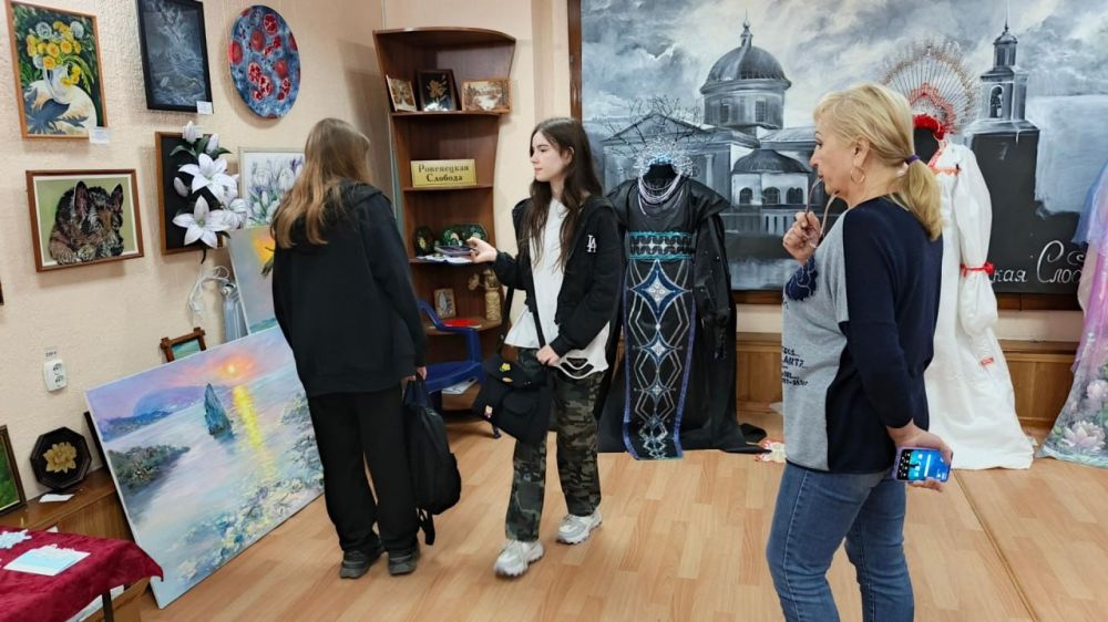 Андрей Рубанцов: Выставка народных мастеров и художников «Ровенецкая Слобода» прошла в Ровеньках