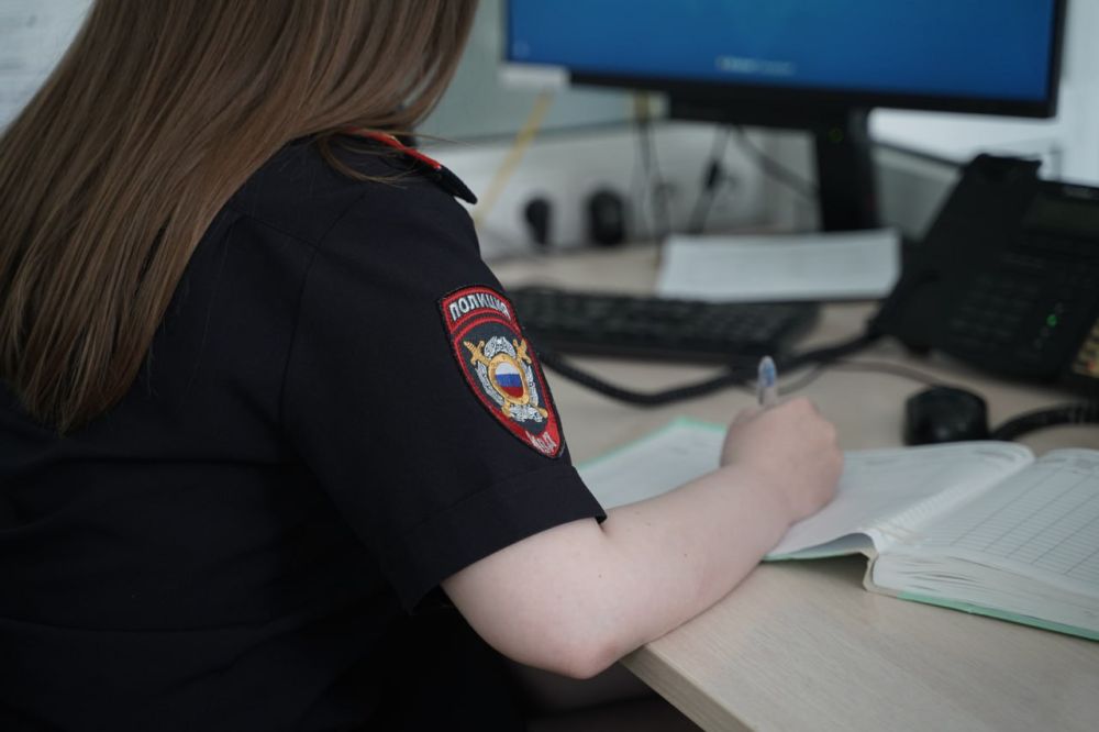 В ЛНР мужчина напал на девушку и отобрал телефон