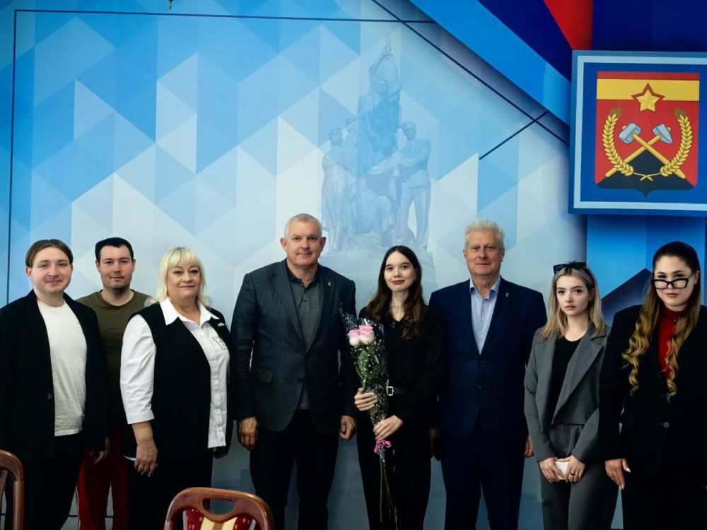 Сергей Козенко: Сегодня встретился с нашими талантливыми и инициативными молодыми людьми, которые успешно проявили себя в конкурсе «Учимся выбирать»