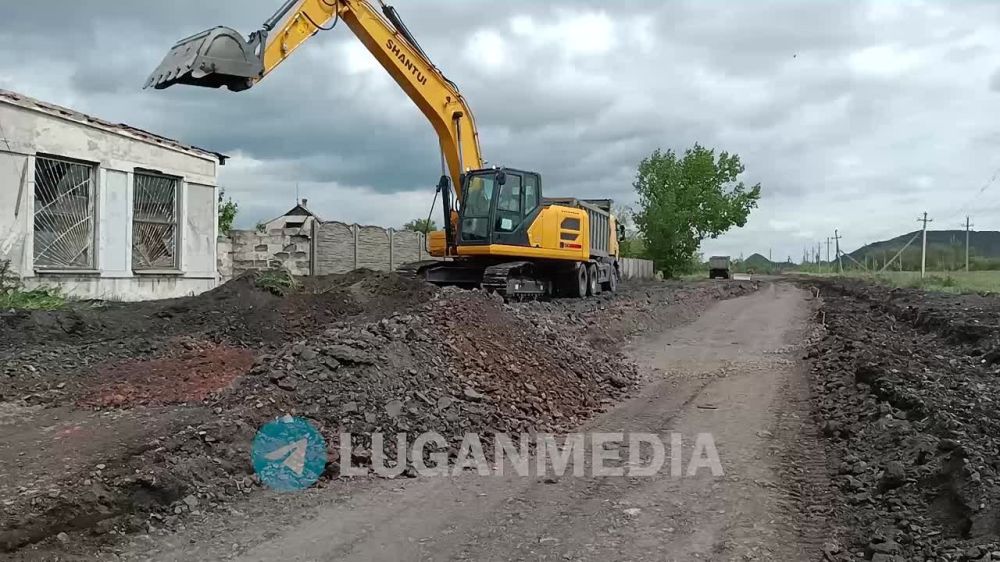 В городском округе город Ровеньки, регионом-шефом Республикой Коми проводится капитальный ремонт автомобильной дороги от поселка Дзержинского до поселка Новодарьевки