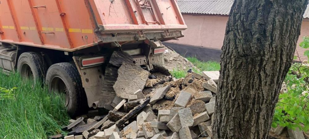 Андрей Рубанцов: Уважаемые ровенчане!. Напоминаю, что в соответствии с частью 3.3 статьи 8.2 Кодекса Российской Федерации об административных правонарушениях от 30.12.2001 № 195-ФЗ несоблюдение требований в области охраны...