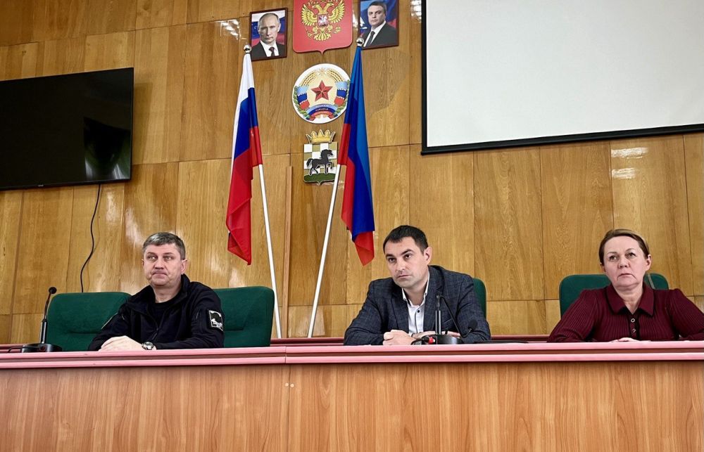 Андрей Елисеев провел рабочее совещание с представителями администраций Старобельска, Новопскова, Сватово, Белокуракино и Троицкого