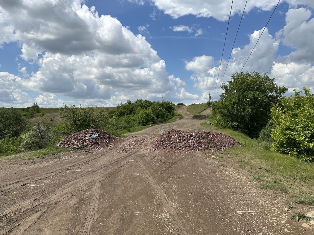 Андрей Рубанцов: Сегодня совместно с начальником отдела чрезвычайных ситуаций, охраны труда и окружающей природной среды Администрации города проверили состояние дамбы на территории «Вербовского водохранилища»...