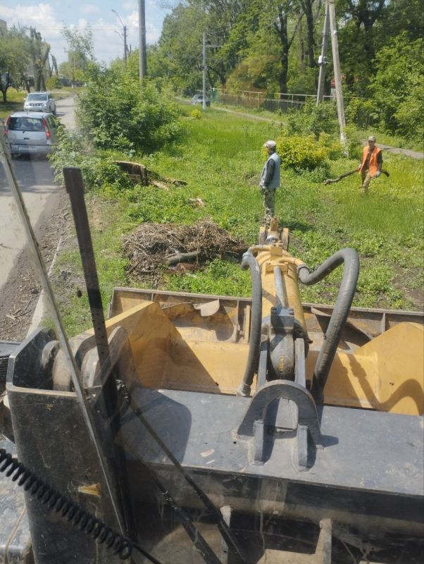 Андрей Рубанцов: В Ровеньках продолжаются работы по наведению чистоты и благоустройству городских территорий