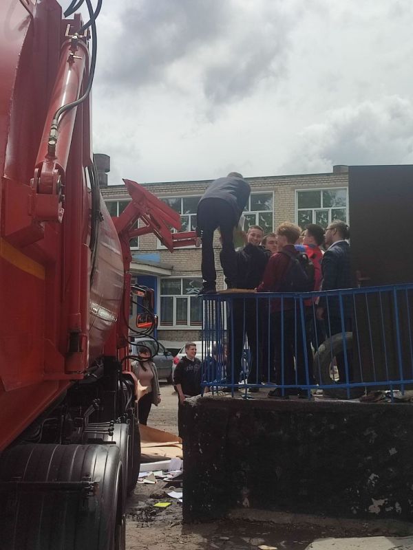 Андрей Рубанцов: В Ровеньках провели Всероссийскую экологическую акцию по сбору макулатуры «БумБатл»