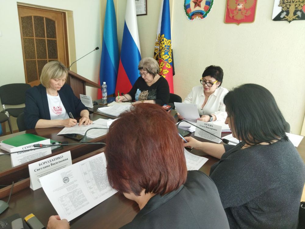Андрей Рубанцов: Сегодня в Администрации городского округа город Ровеньки состоялось заседание городской комиссии по делам несовершеннолетних и защите их прав