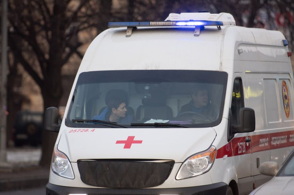 В результате атаки беспилотника в Троицком погиб мужчина и ранен парень