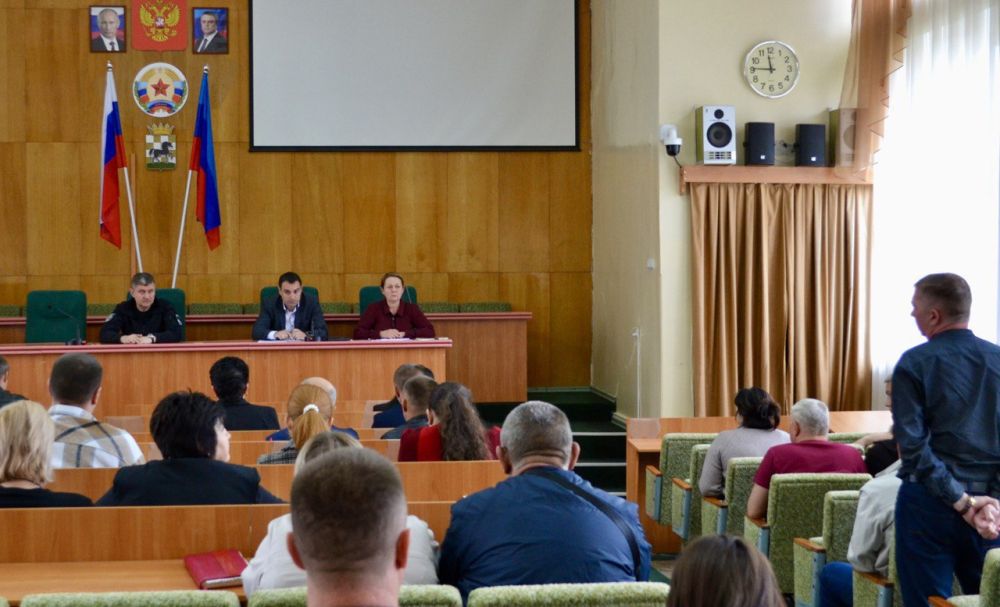 В ЛНР обсудили вопросы улучшения инфраструктуры северных районов