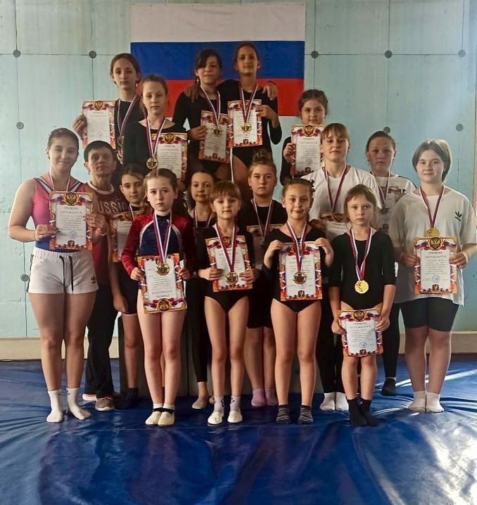 В Лисичанской спортивной школе №1 состоялся Кубок города Лисичанска по спортивной гимнастике «Лисичанская весна» памяти В.В. Матлина!