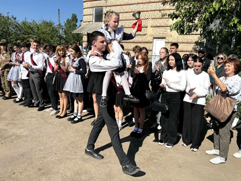 Сергей Колягин: Сегодня, 24-го мая, во всех общеобразовательных учреждениях городского округа город Первомайск прозвучал последний звонок