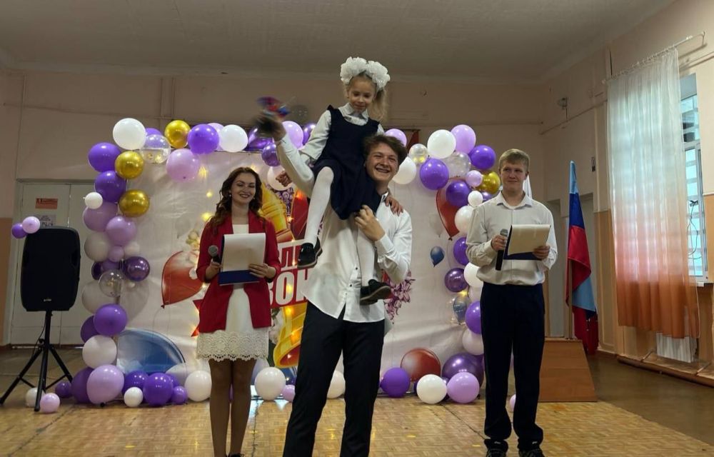 Андрей Рубанцов: Атмосфера «Последнего звонка» в Ровеньках…