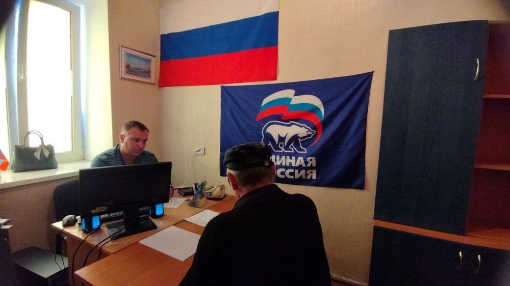 Депутаты Совета городского округа муниципальное образование городской округ город Лисичанск Луганской Народной Республики продолжают приемы граждан