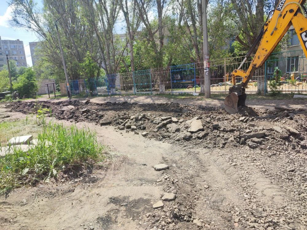 Сергей Козенко: В Краснодоне в рамках благоустройства продолжаются работы по ремонту дороги на квартале Баракова