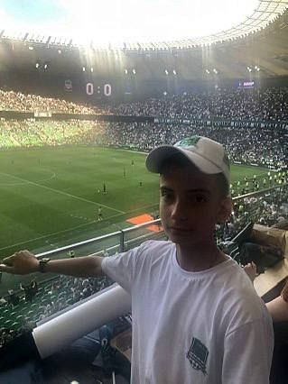 Губернатор Саратовской области Роман Бусаргин исполнил мечту мальчика из подшефного Сватово - встретиться с футбольным клубом "Краснодар"