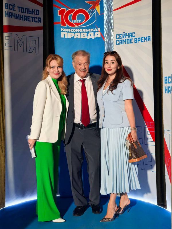 Дарья Лантратова: Любимой Комсомолке - 100!. С самой «народной» газеты уже целый век многие начинают день