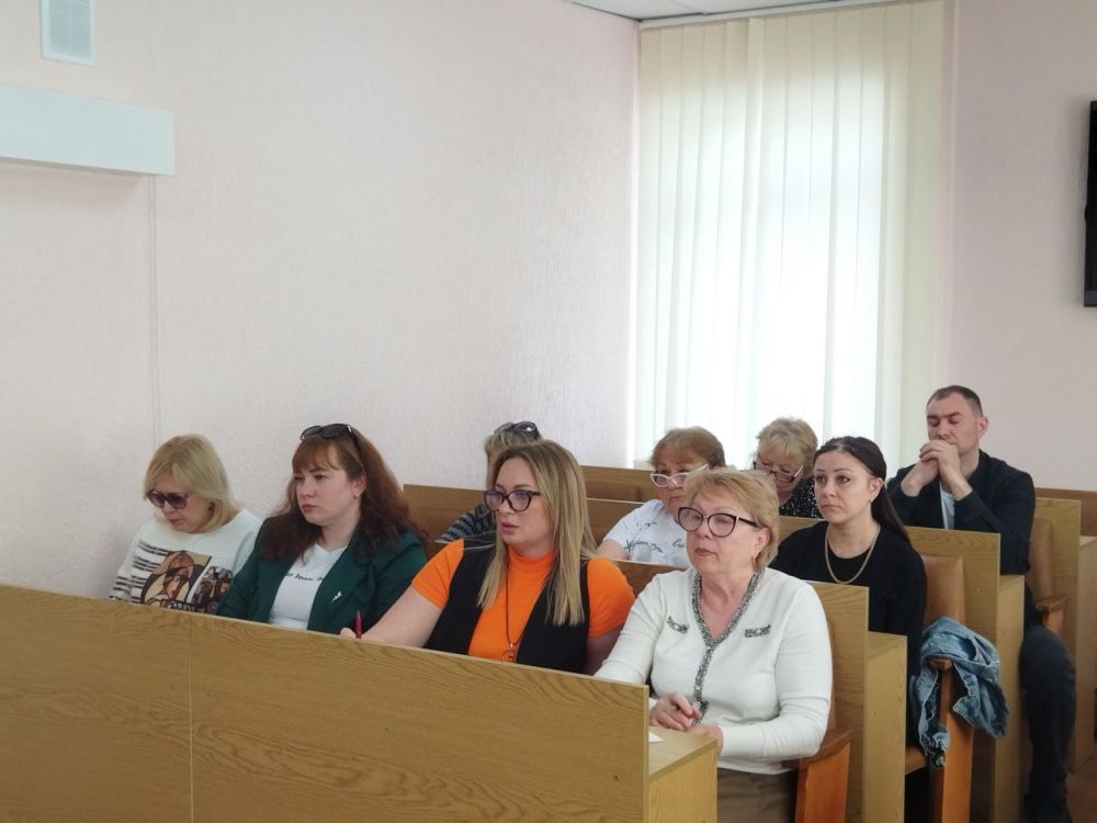 Сегодня Глава городского округа город Ровеньки Андрей Рубанцов провел рабочее совещание