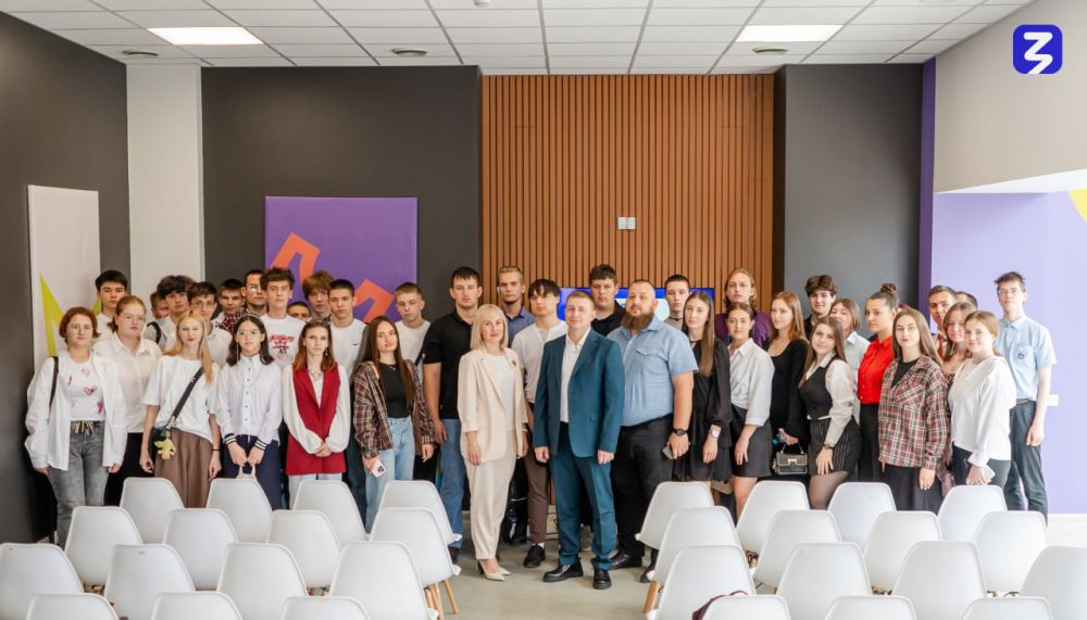 «Знание» в Луганске: лекторы выступили на открытии филиала Дома молодёжи