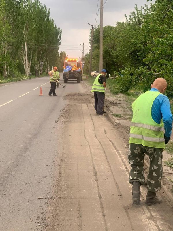 Андрей Рубанцов: Работники ООО «ПроектСтрой» выполнили работы по очистке проезжей части от смёта