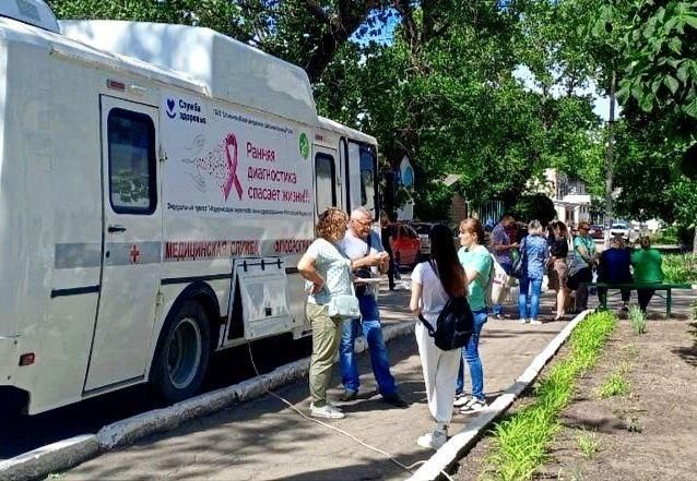 29 жителей г.Зимогорье прошли обследование на передвижном комплексе "Флюмамм" Славяносербской ЦРБ