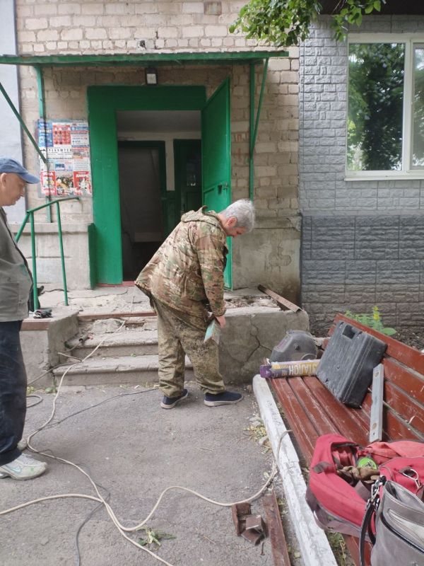 Андрей Рубанцов: Ежедневно коммунальные службы города выполняют работы по обеспечению комфортного проживания жителей многоквартирных домов