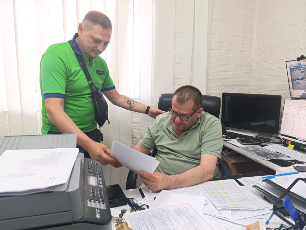 Сотрудниками отдела внутренней политики и работы со СМИ администрации города Рубежное были проведены профилактические беседы с подрядными организациями, выполняющими ремонтно-восстановительные работы в городе, в канун...