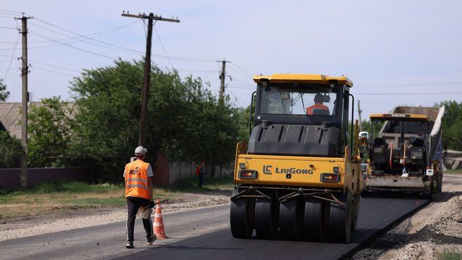 В Антраците до конца года восстановят более 50 км дорог