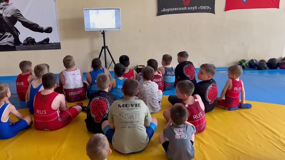     &quot;  -  :  &quot;