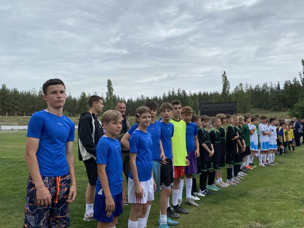 Счастье рукоплещет юным футболистам: завершился региональный этап фестиваля «Дворовый футбол 6х6»!