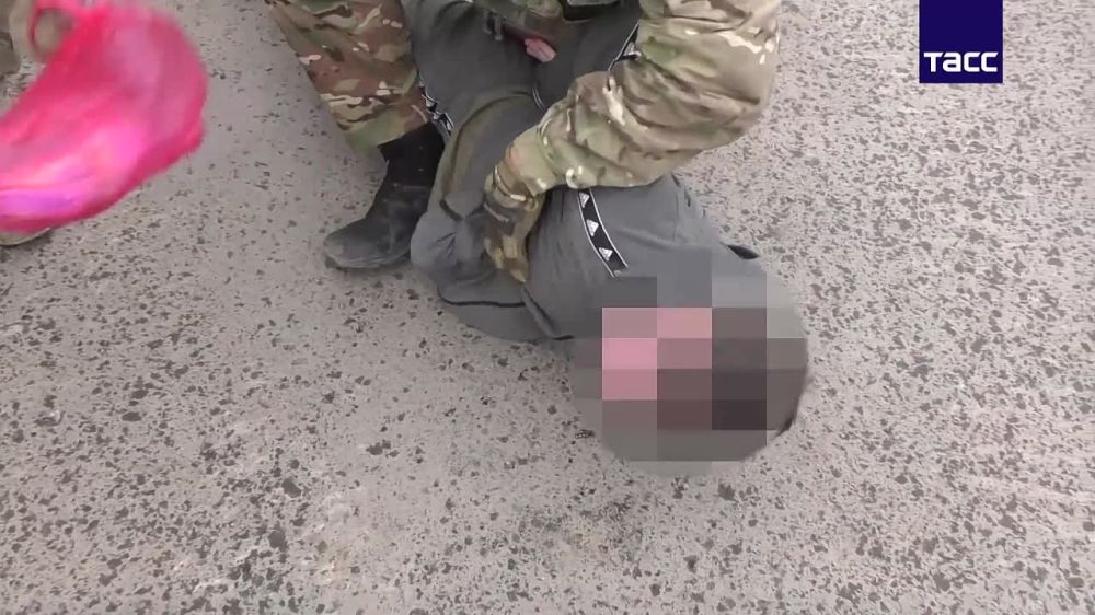 Задержанный за шпионаж для разведки Киева сообщил, что передал Украине данные о месте проживания военного коменданта Кременной в ЛНР