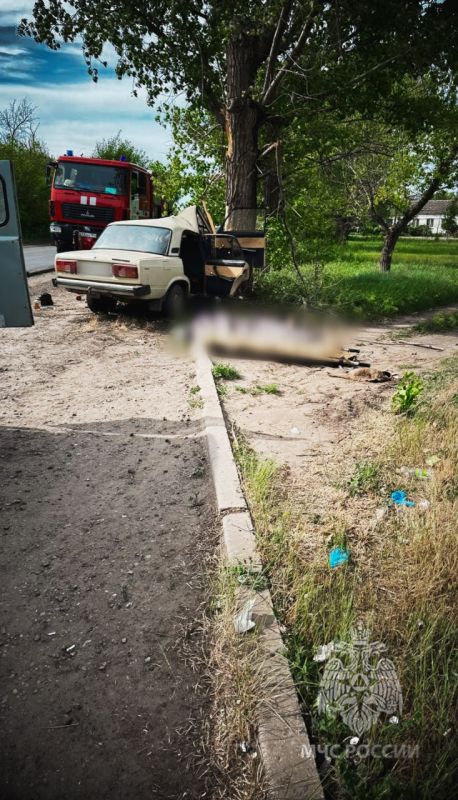 Утром 28 мая сразу три бригады скорой медицинской помощи совместно с подразделениями МЧС России работали на серьезном ДТП