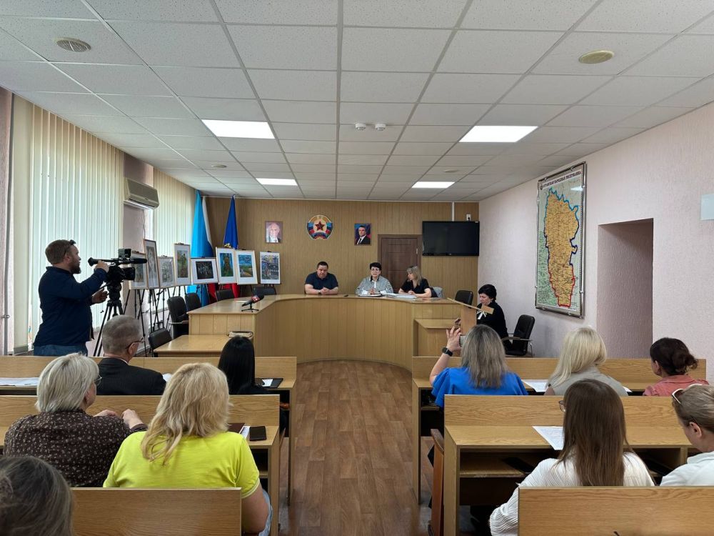 В Администрации городского округа обсудили вопрос трудоустройства несовершеннолетних в возрасте от 14 до 18 лет в свободное от учёбы время