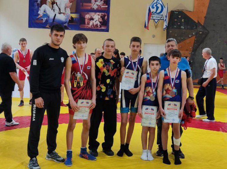 28 мая 2025 в Луганске прошёл Открытый Республиканский турнир по спортивной борьбе (греко- римская борьба) среди юношей до 16 лет, памяти ЗМС СССР Рапаева Степана Кузьмича