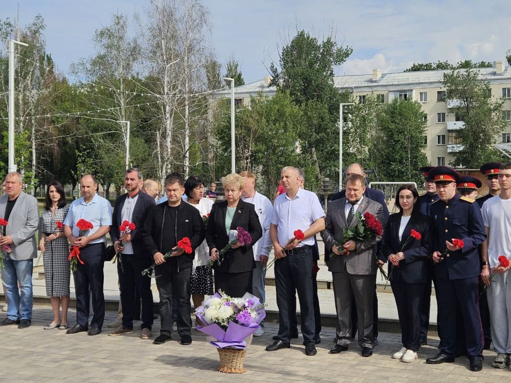 Ольга Бас: Сегодня, в Международный день защиты детей, мы собрались у мемориала «Ангелы» вместе с детским омбудсменом Инной Швенк, парламентариями, юношеством и неравнодушными жителями нашей республики, чтобы почтить память...