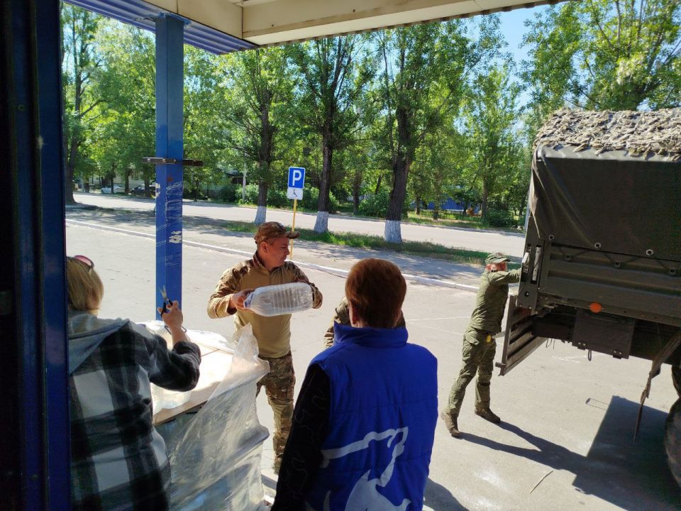Рубежанские единороссы продолжают активно оказывать помощь участникам СВО
