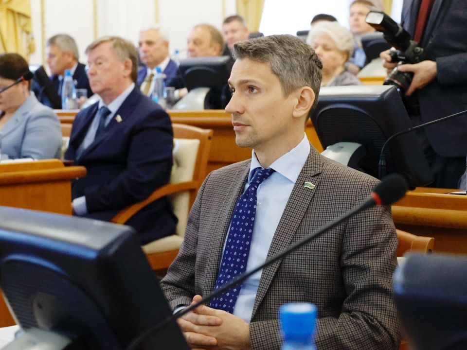 Курганцы помогают пострадавшим от обстрела жителям Краснодона. Фото