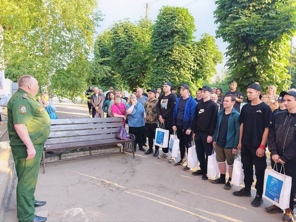 Сергей Колягин: Согласно Указу Главы Луганской Народной Республики «О мерах по обеспечению призыва граждан 1995–2007 годов рождения на военную службу в Вооруженные Силы Российской Федерации в апреле – июле 2025 года» от 28...