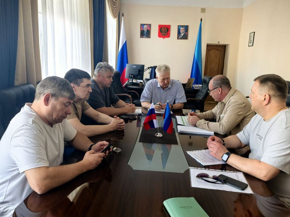 Сергей Козенко: Сегодня Краснодон с рабочим визитом посетила делегация из Тюменской области, в составе которой заместитель начальника главного управления строительства, главный архитектор области Сергей Бауэр, и директор...