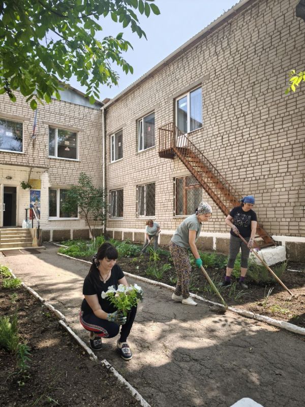 Андрей Рубанцов: В Детской школе искусств №2 города Ровеньки прошёл субботник