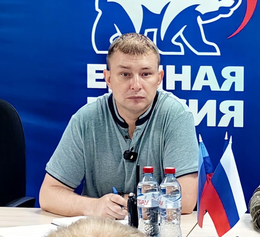 Евгений Шаталин: Организовал и провел заседание Местного политического совета в Рубежанском местном отделении партии «Единая Россия»