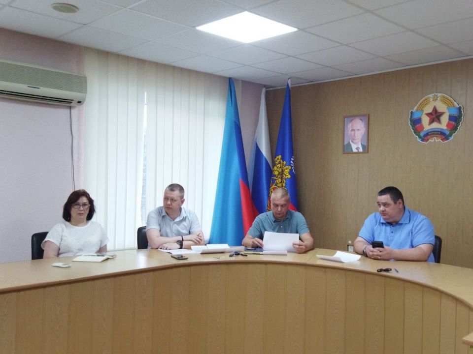 В Администрации городского округа город Ровеньки состоялось очередное заседание Рабочей группы (штаб) по вопросу подготовки жилищного фонда, объектов теплоснабжения и социальной сферы муниципального образования к...